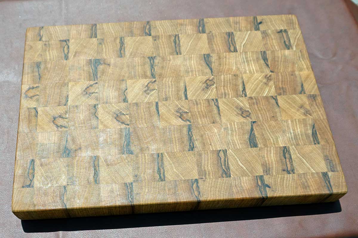 קרש חיתוך גדע מעץ לימבה | End Grain Butcher Block