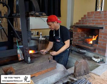 יו קורוסאקי מחשל סכין יו קורוסאקי מחשל סכין